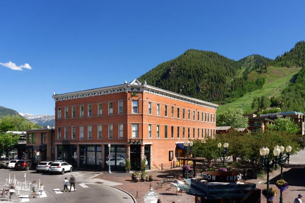 Independence Square 304, Stylish Hotel Room With Downtown Views & Great Location Aspen Kültér fotó